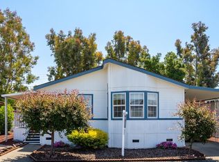 7 Estrella Dr, Santa Rosa, CA 95403