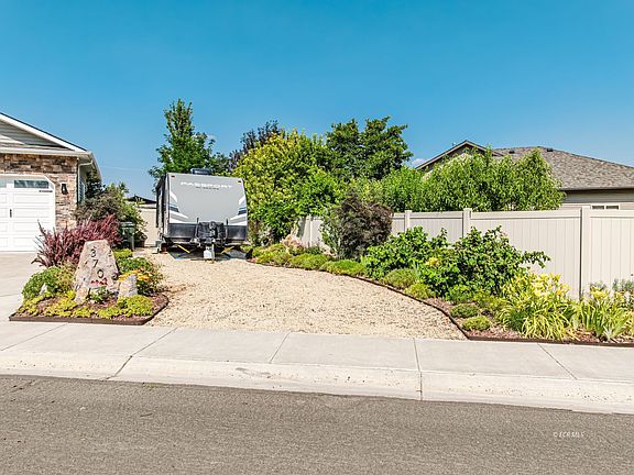 4th image of 3702 Valley Ridge Ave