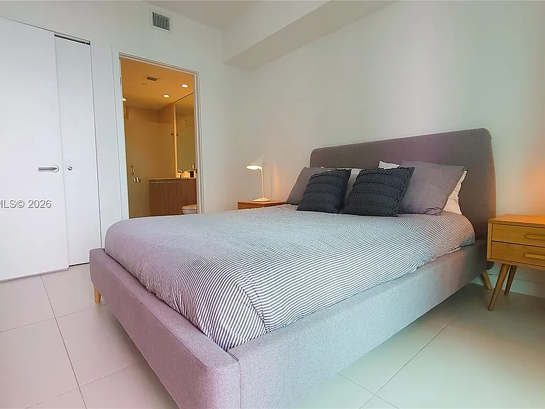 501 NE 31st St #1002 — Photo 9