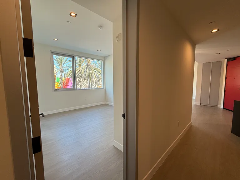 495 Promenade Ave — Photo 37