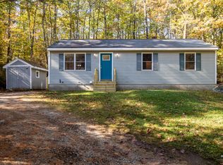 5 Anaka Rd, Raymond, ME 04071