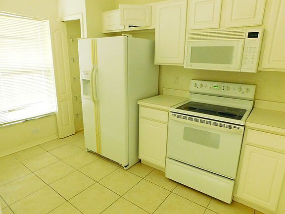 3rd image of 1230 Standridge Dr