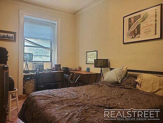 5th image of 109 Joralemon St APT 5