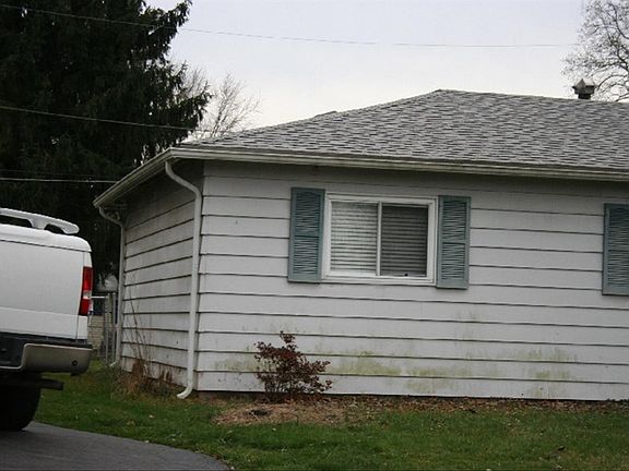 2nd image of 558 Woodland Ct