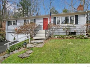 29 Great Quarter Rd, Sandy Hook, CT 06482