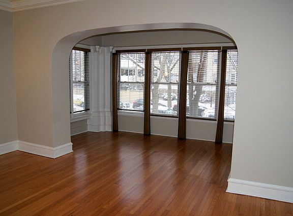 4th image of 5625 N Kenmore Ave APT 1N