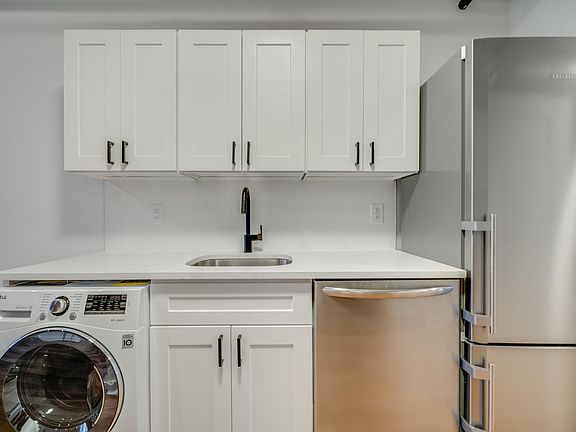 3rd image of 303 1st St APT 8