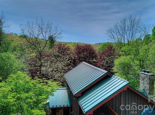 262 Azalea Hills Ln, Spruce Pine, NC 28777