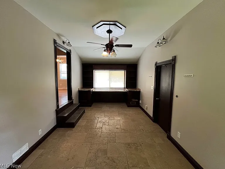 25716 Westwood Rd — Photo 11