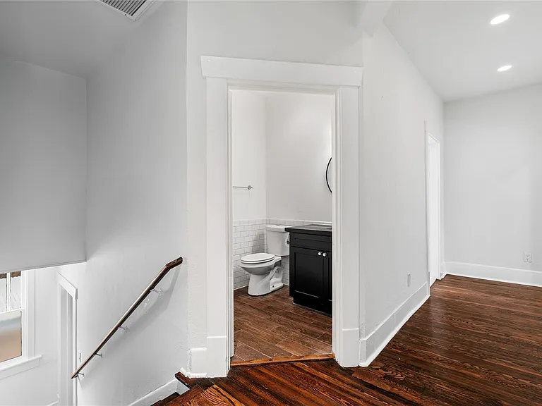 1210 Hawthorne St — Photo 32