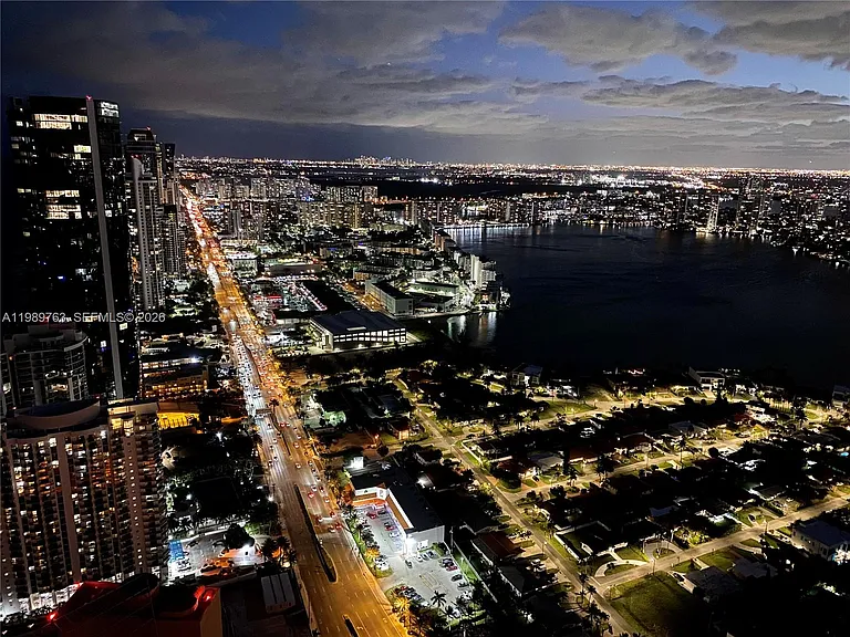 18975 Collins Ave #5105 — Photo 30
