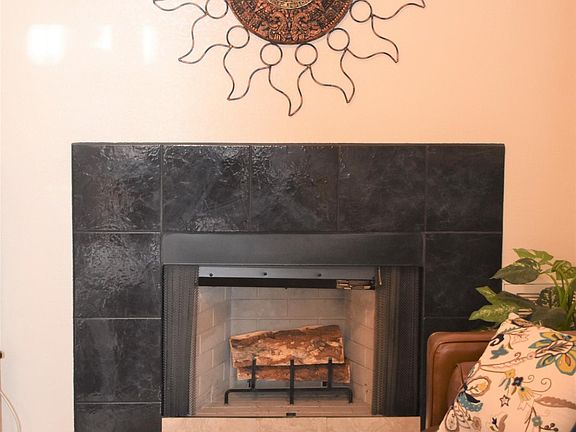 5th image of 1633 E Lakeside Dr Unit 162