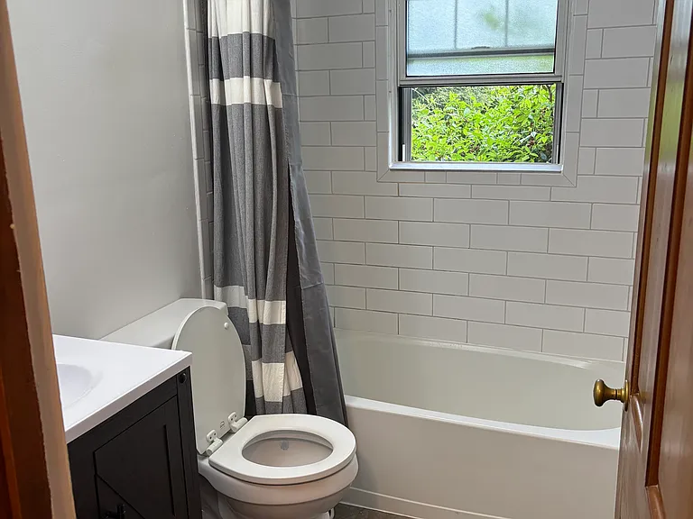118 Elizabeth Ln — Photo 16