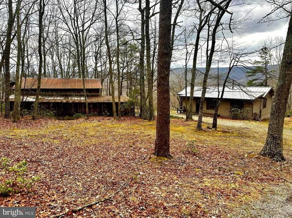 1402 High Valley Dr, Franklin, WV 26807