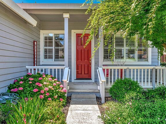 4th image of 8821 Canyon Oak Drive