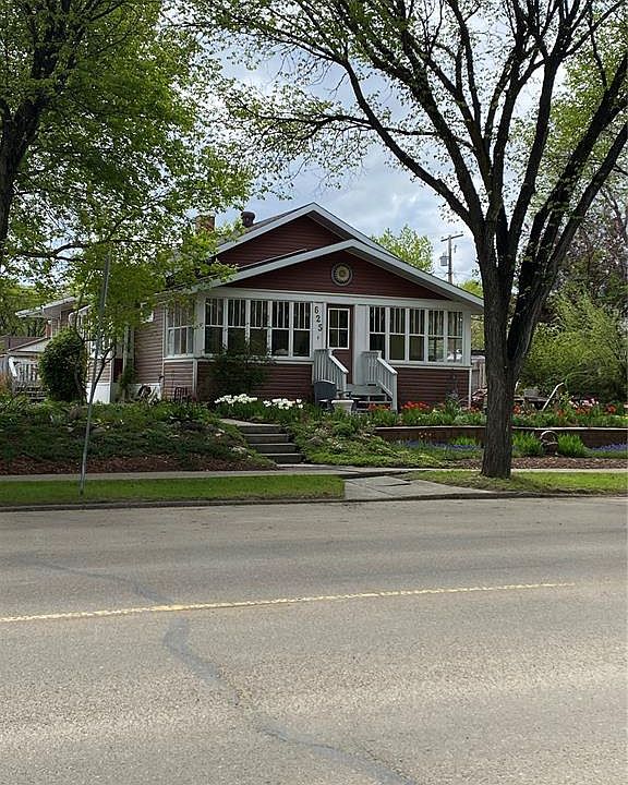 1st image of 625 Centre STREET