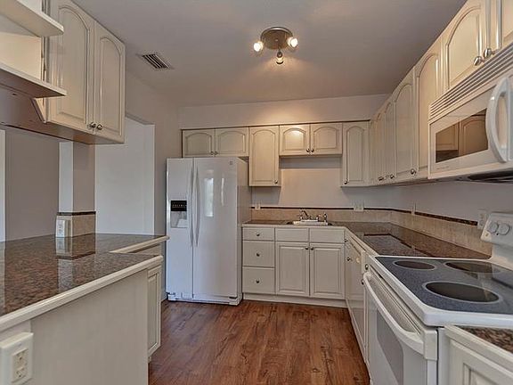 3rd image of 5716 S Coolidge Ave