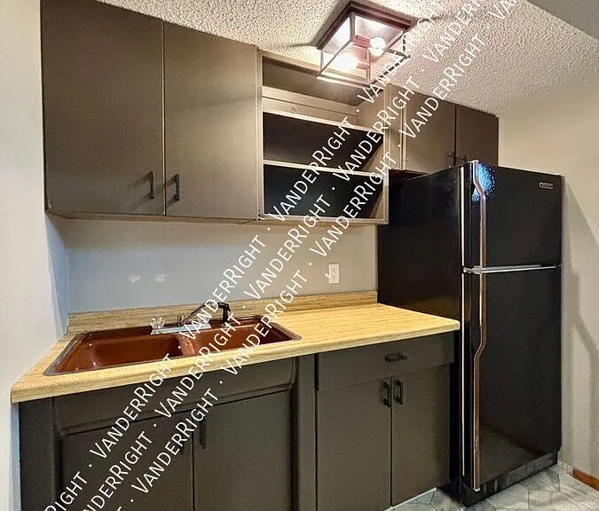 1113 S Blauvelt Ave — Photo 32