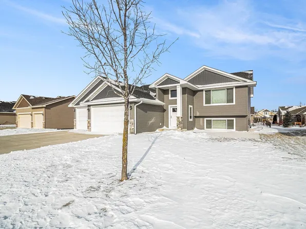 1211 Olivia St SE, New Prague, MN 56071