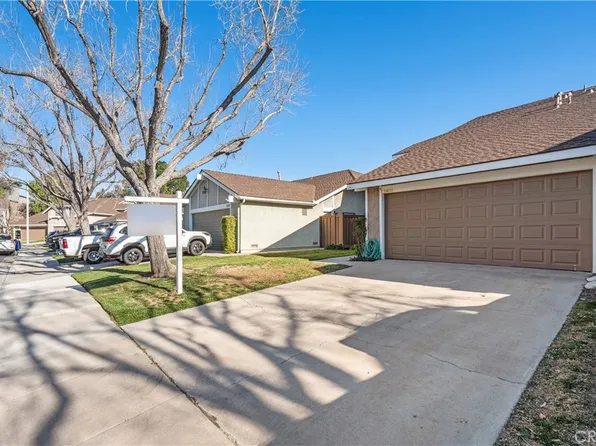 16620 Shinedale Dr, Santa Clarita, CA 91387