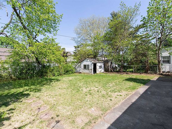 2nd image of 773 Park Ave