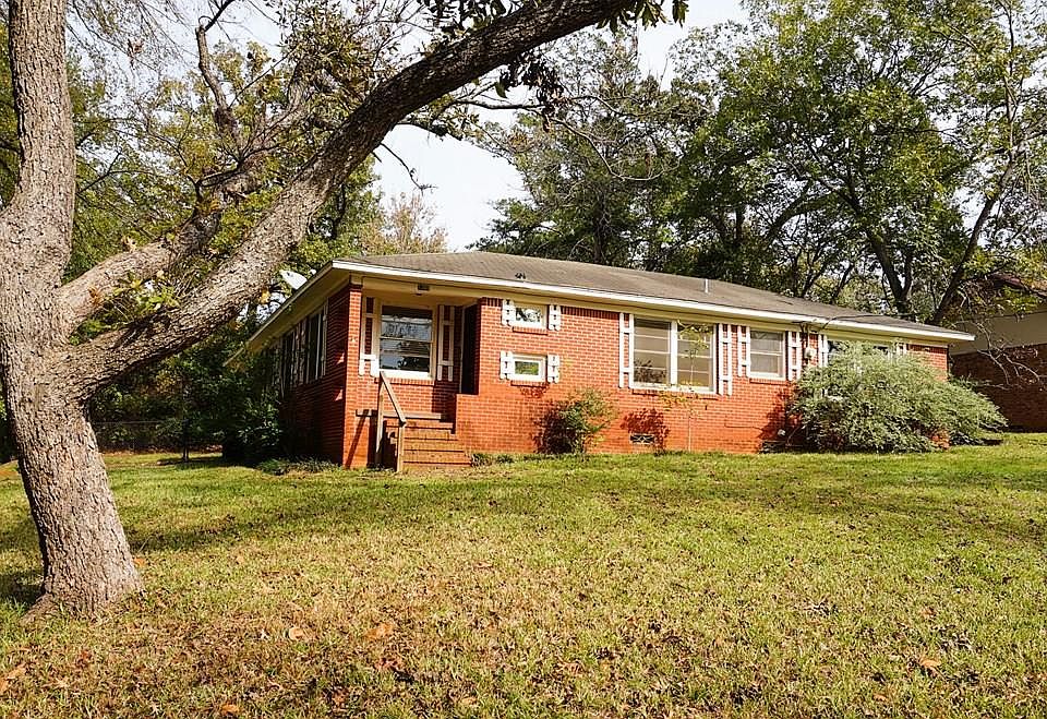 1st image of 1300 Oakdale Dr