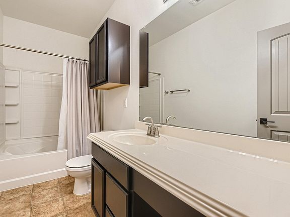 5th image of 5001 Caraway Dr