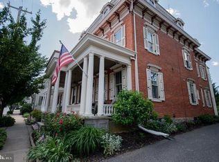 26 W Main St #B, Strasburg, PA 17579