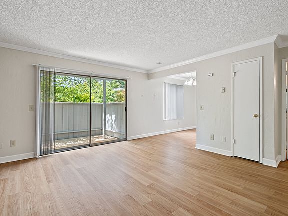 4th image of 655 Reseda Dr APT 6