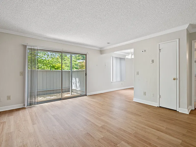 655 Reseda Dr #6 — Photo 4