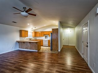 1527 Grand River Ave, Shasta Lake, CA 96019