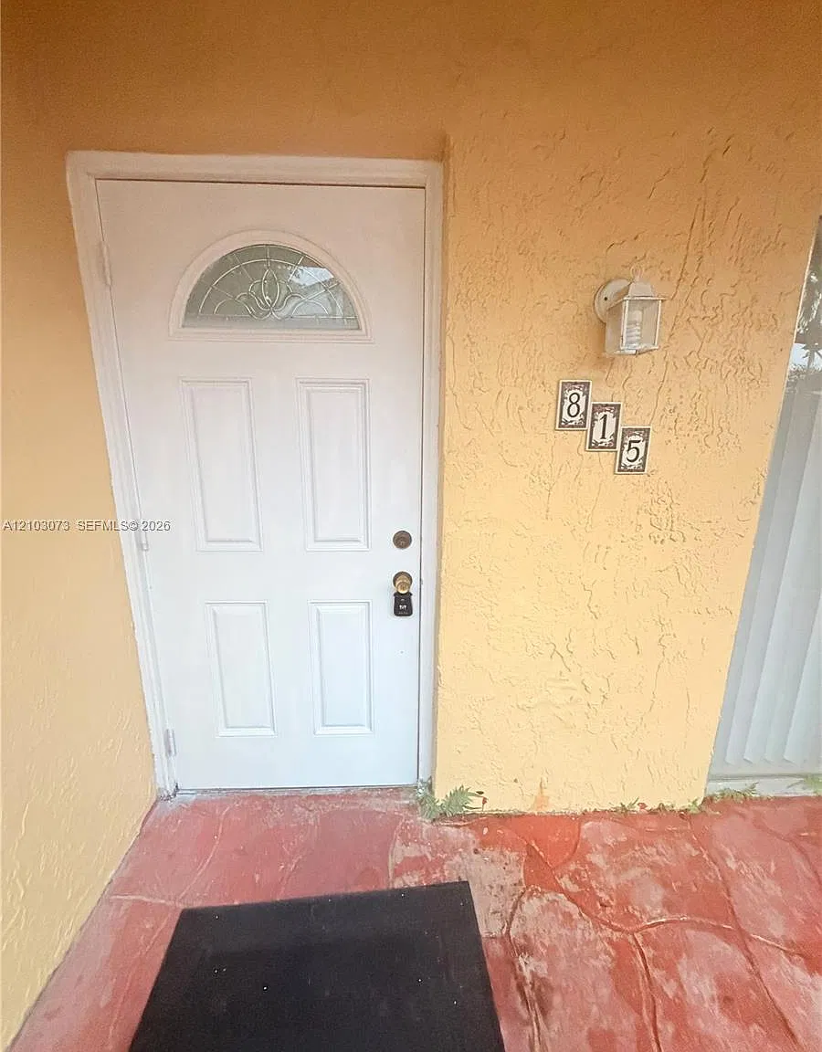 15410 SW 82nd Ln — Photo 1