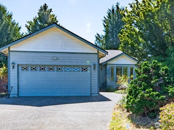 7026 66th Avenue NE, Marysville, WA 98270