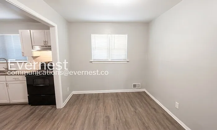 3227 Hobart Dr NW — Photo 10