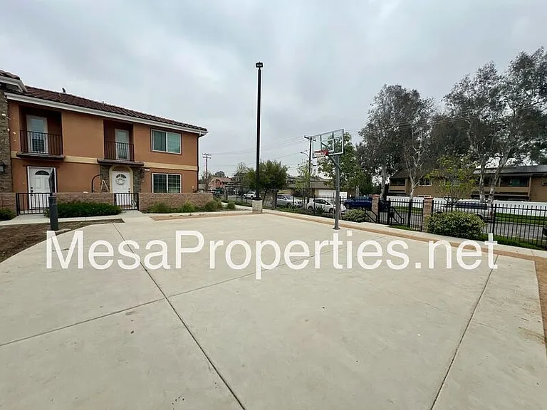 16408 Valencia Ave #311 — Photo 42