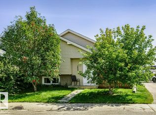 3633 44th Ave NW, Edmonton, AB T6L 5M5