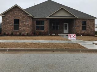 5750 Dancing Rabbit Dr, Springdale, AR 72762