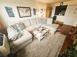 6700 N Sheridan Rd #4, Chicago, IL 60626