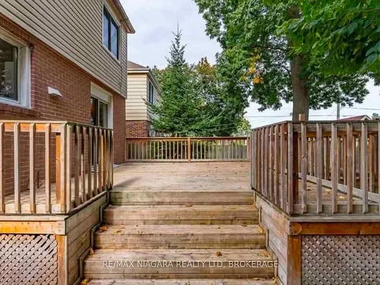 5634 Drummond Rd #UPPER — Photo 10