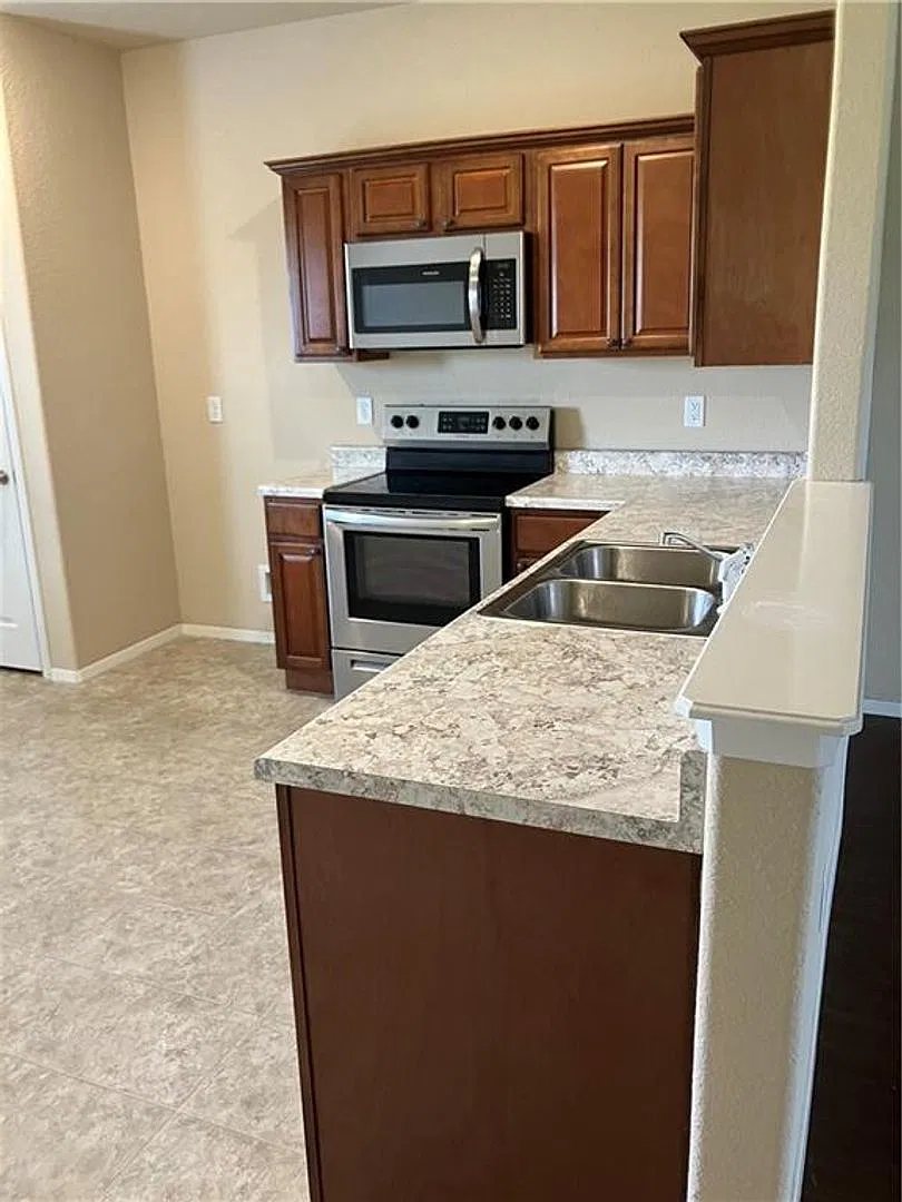 3 bed, 2 bath home in Bentonville School District! — Photo 2