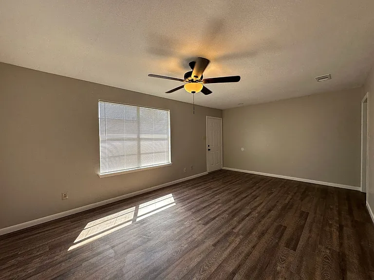 7316 Sanger Ave #A — Photo 1