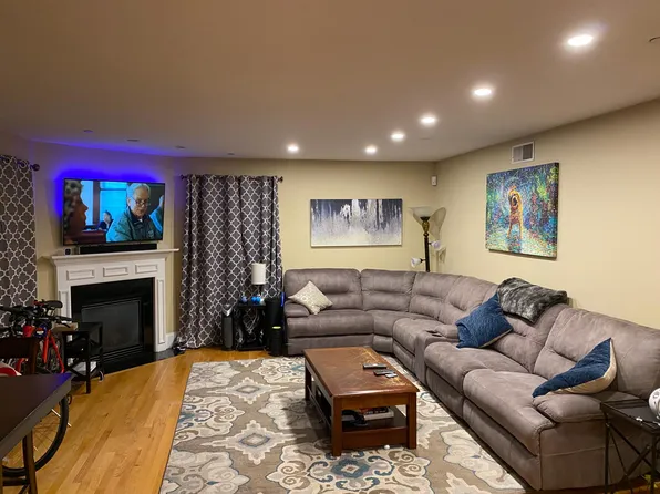29 Vinton St Unit 2, South Boston, MA 02127