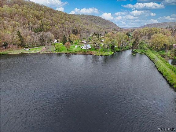 2nd image of 96 Linlyco Lake Rd