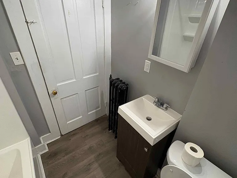 2727 Harris Ave #2 — Photo 9