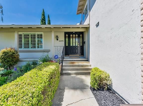 3rd image of 6045 Foothill Glen Ct