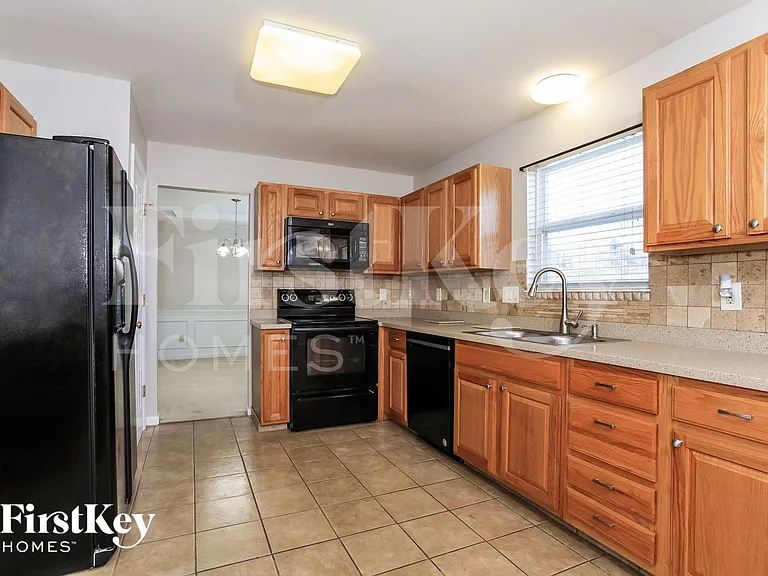 5158 Grandin Ridge Dr — Photo 6