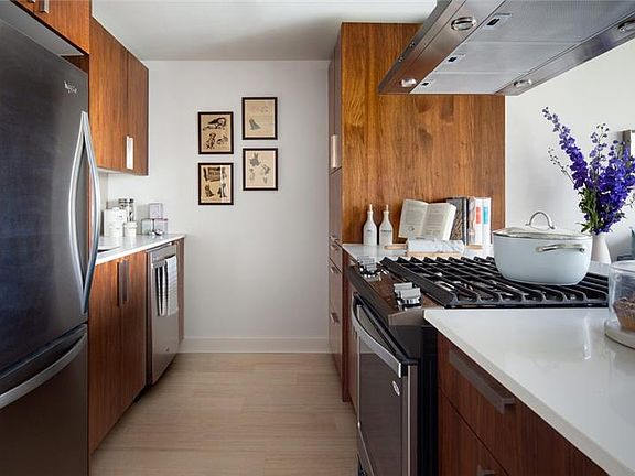 5th image of 480 Main St APT 01D
