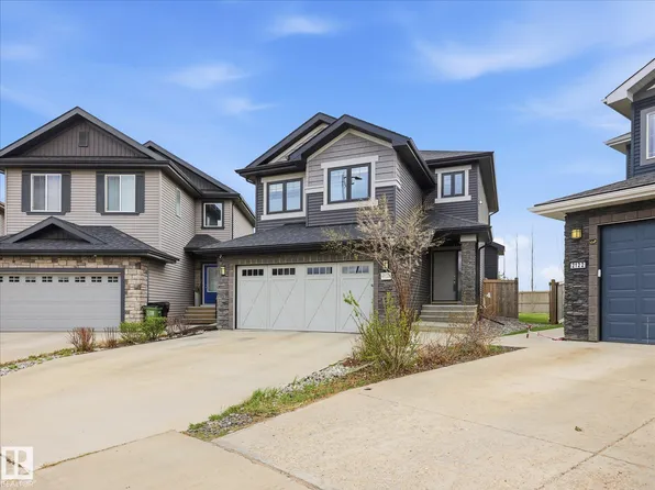 2115 Auxier Ct SW, Edmonton, AB T6W 3C1