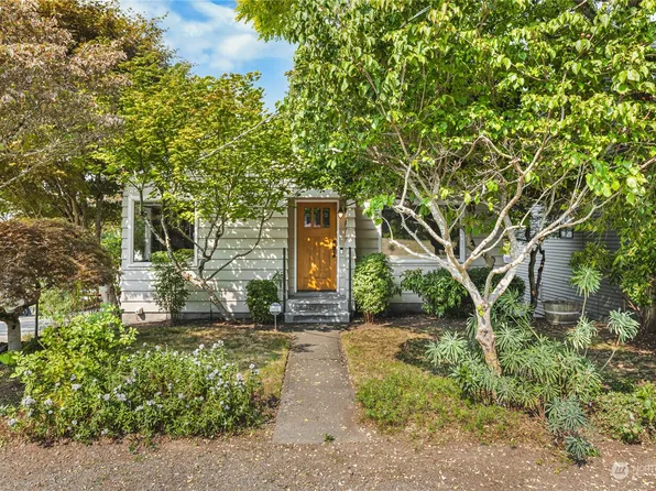 1208 NE 102nd Street, Seattle, WA 98125