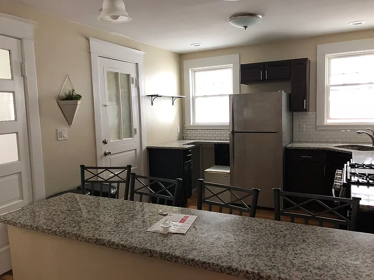 546 Myrtle Ave #1 — Photo 8